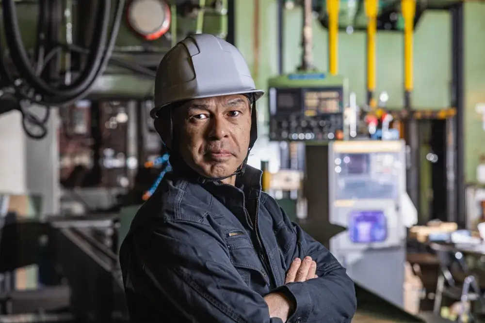 金属工作機械オペレーター☆彡未経験ＯＫ☆彡研修あり☆彡残業少