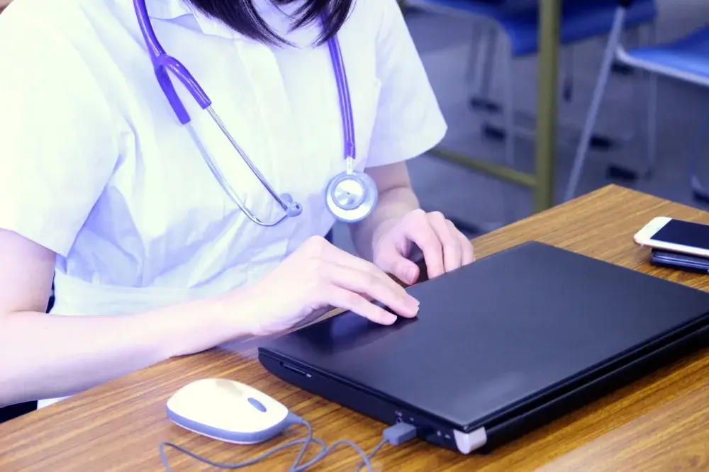 クリニックでの【看護師業務】スタッフ募集