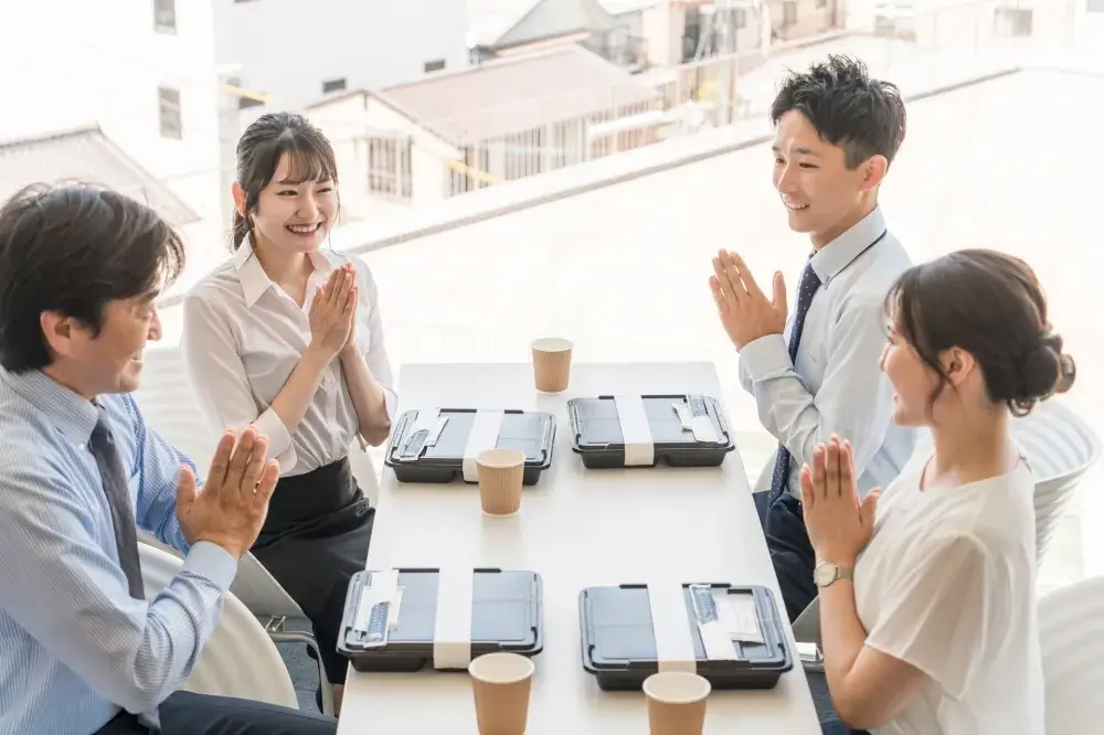 企業様、高齢者様向けのお弁当の配達・回収スタッフの募集！！